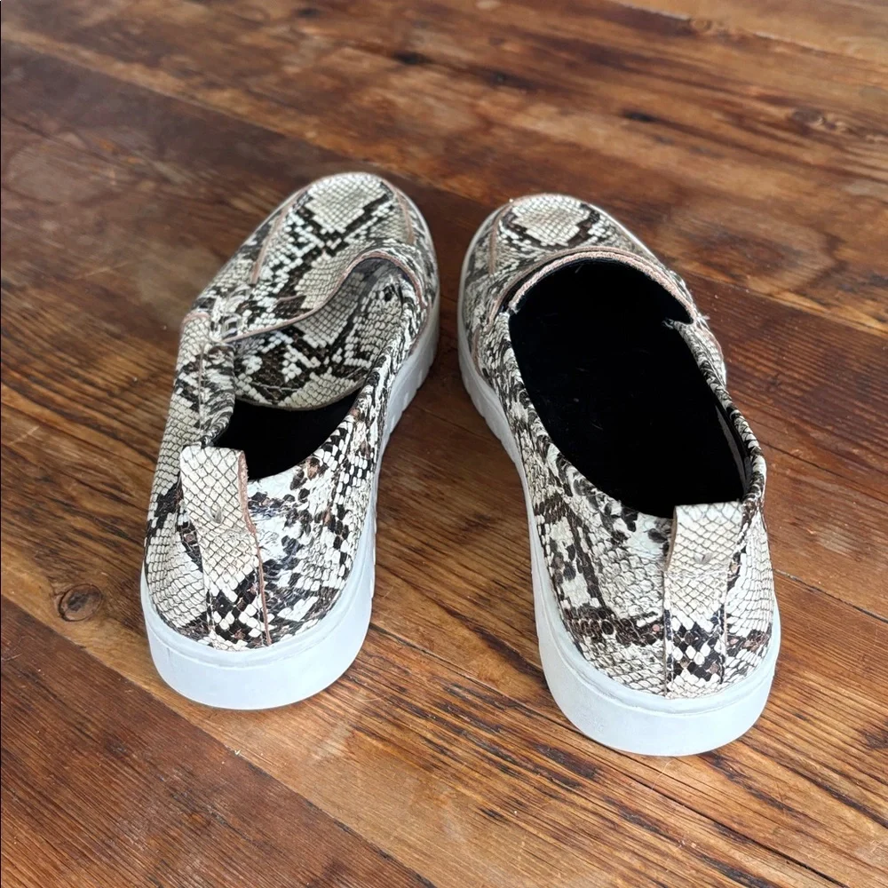 Vionic Uptown Cream and Brown Snakeskin pattern leather loafers - Picture 5 of 6